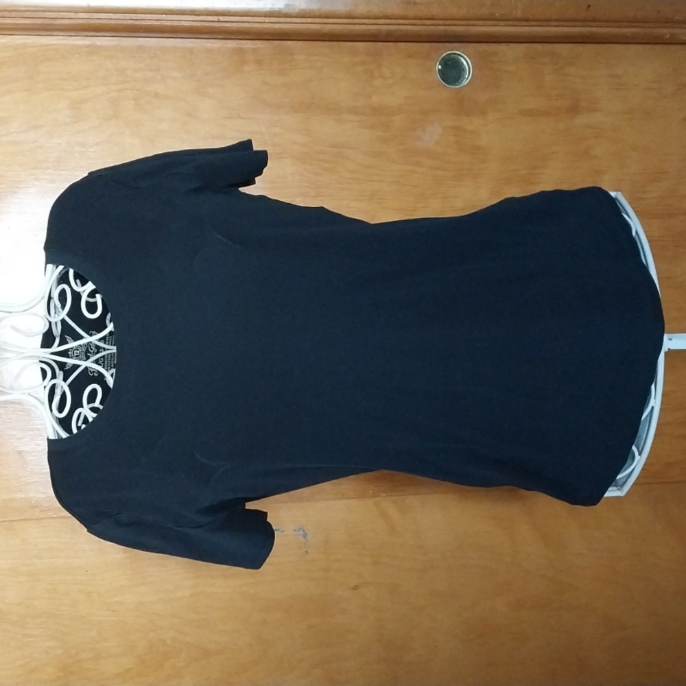 Black Tee